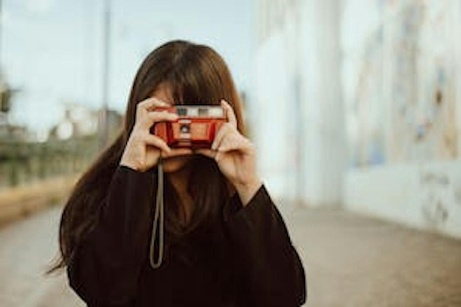 Person med analogt kamera Person med analogt kamera